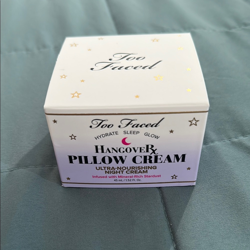 Too Faced Hangover Pillow Cream - White and Gold